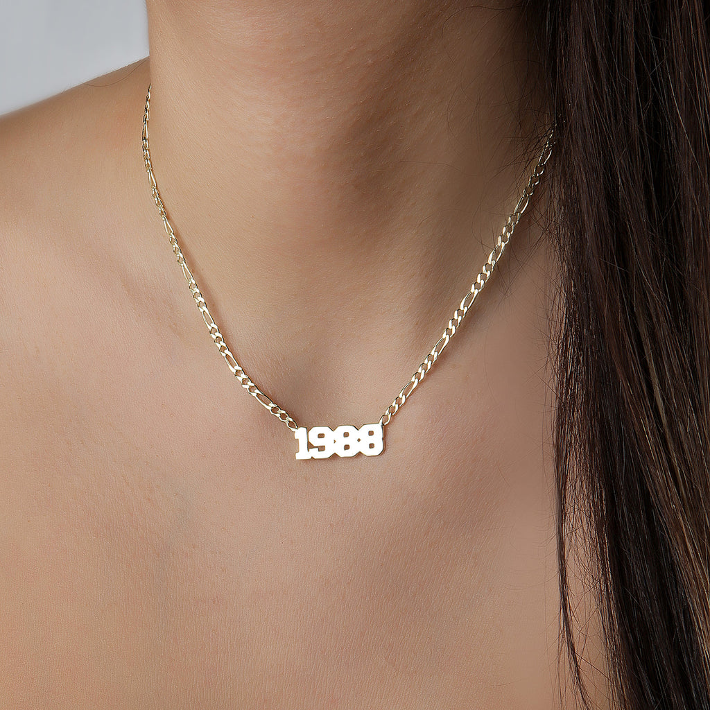 Year Nameplete Necklace